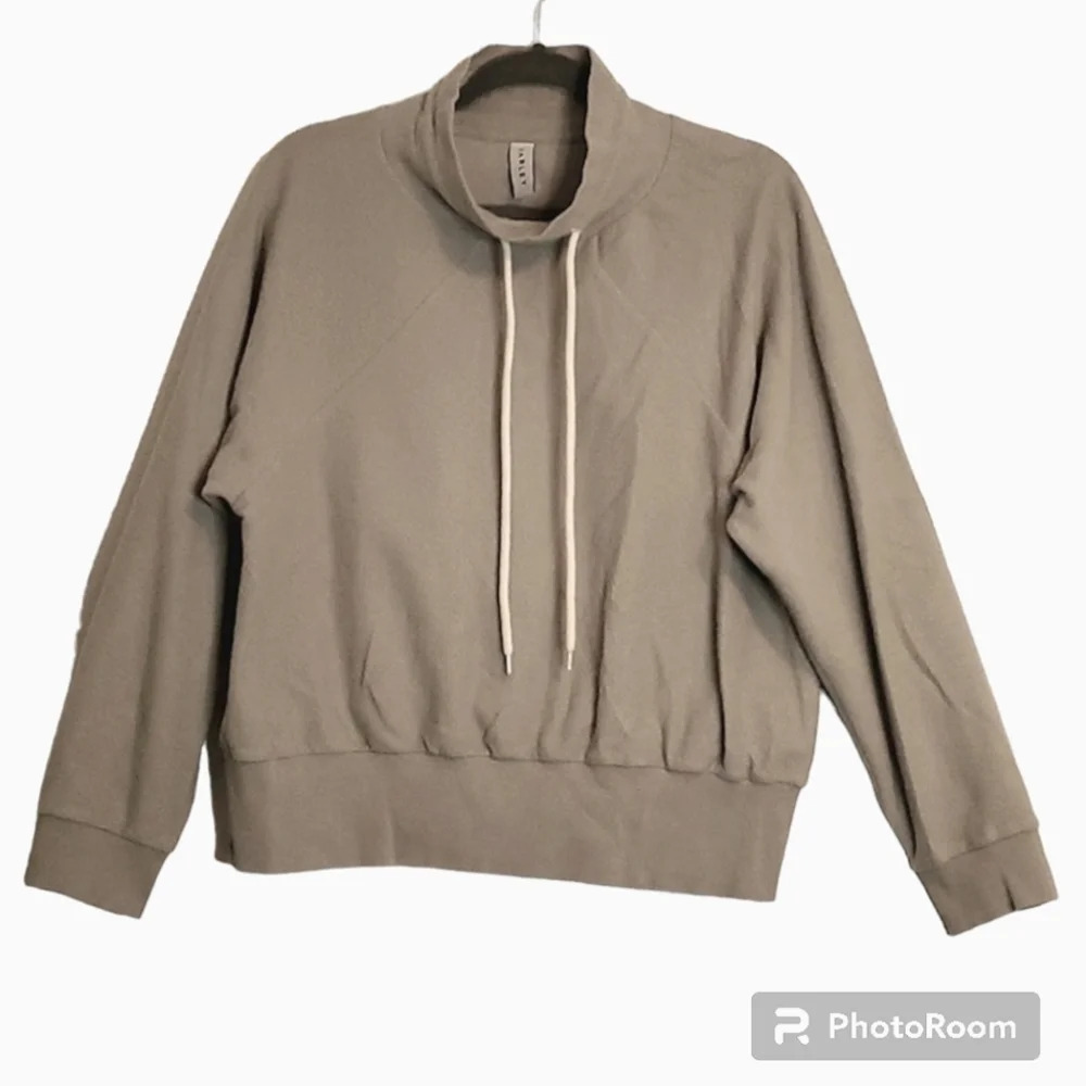 Varley women's soft mock neck sweatshirt size M